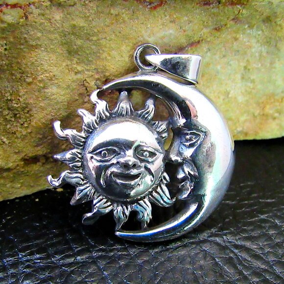 Solid 925 Sterling Silver Sun and Crescent Moon Faces Pendant, Cosmic Amulet - Picture 1 of 8